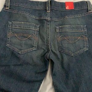 Mossimo Supply Co Crop Low Rise Size 7